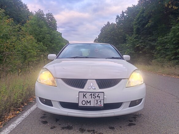2003 Mitsubishi Lancer Cedia IX, белый, 350000 рублей - вид 7