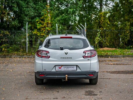 2010 Renault Megane III, белый, 688000 рублей, вид 4