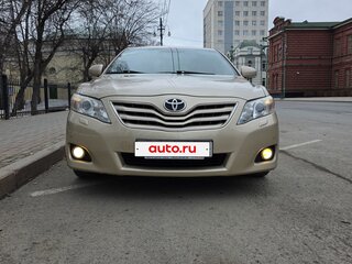 2010 Toyota Camry VI (XV40) Рестайлинг, золотистый, 1400000 рублей, вид 1