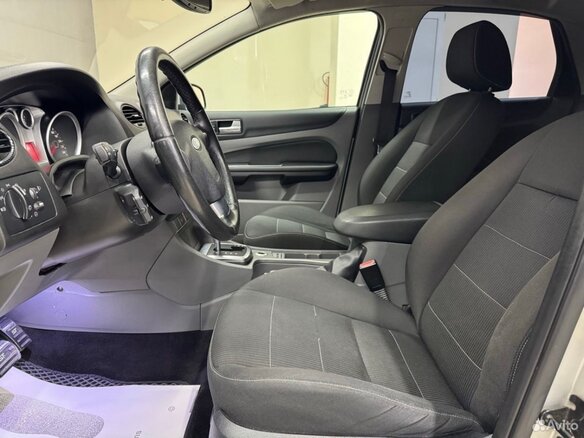 2009 Ford Focus II Рестайлинг, серебристый, 750000 рублей - вид 21