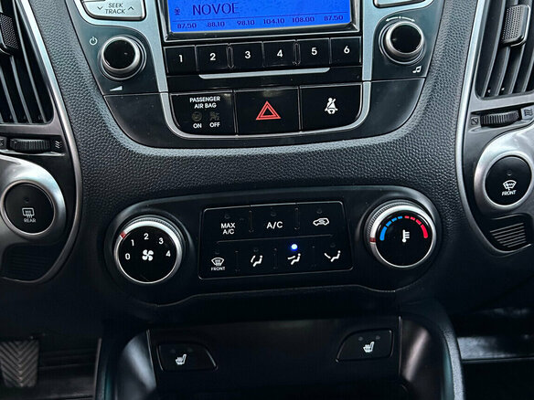2011 Hyundai ix35 I, серебристый, 1275000 рублей - вид 18
