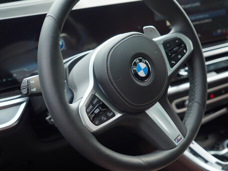 2025 BMW X5 30d IV (G05/G18) Рестайлинг, чёрный, 11900000 рублей, вид 2