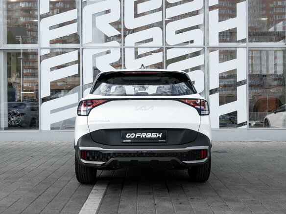 2026 Kia Sportage V Рестайлинг, белый, 3832500 рублей - вид 3