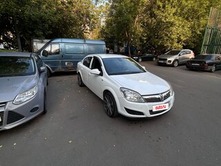 2013 Opel Astra H Рестайлинг, белый, 530000 рублей, вид 2