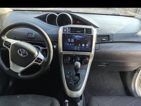 2010 Toyota Verso I, серебристый, 1100000 рублей - вид 8