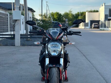2020 Ducati Monster 821, чёрный, 899000 рублей, вид 2