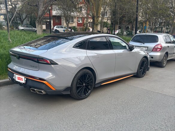 2024 Changan UNI-V I, серый, 2750000 рублей - вид 2