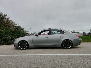 2004 BMW 5 серии 520i V (E60/E61), серый, 900000 рублей, вид 2