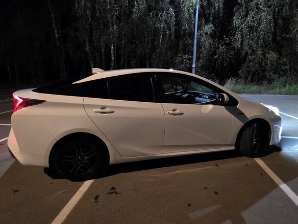 2017 Toyota Prius IV (XW50), белый - вид 6