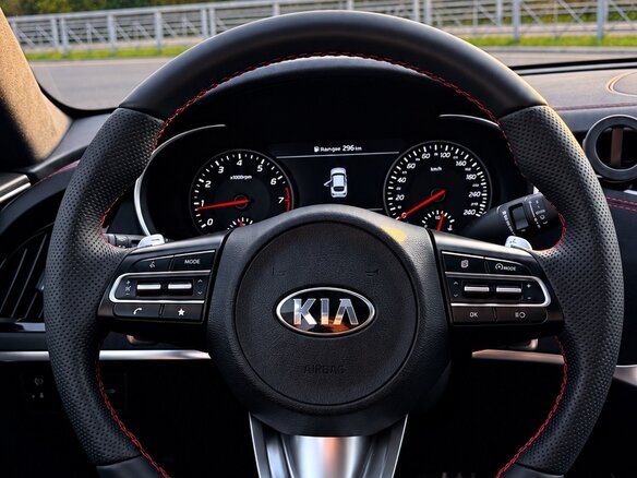 2021 Kia Stinger I Рестайлинг, серый, 3419000 рублей - вид 15