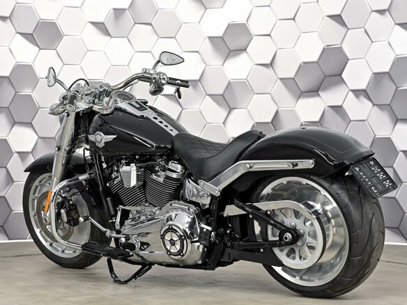 2021 Harley-Davidson Fat Boy, чёрный, 2227000 рублей - вид 7