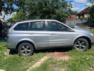 2008 SsangYong Kyron 5-speed I Рестайлинг, серебристый, 700000 рублей, вид 3