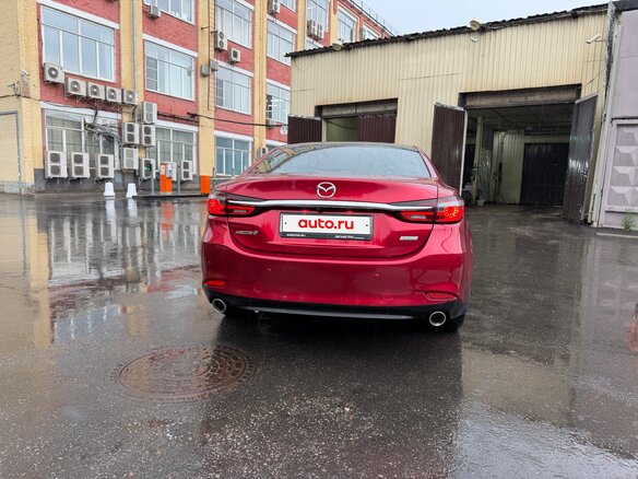2018 Mazda 6 III (GJ) Рестайлинг 2, красный - вид 3