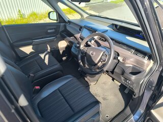 2019 Honda Freed+ II, серый, 1560000 рублей, вид 5