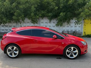 2013 Opel Astra GTC J Рестайлинг, красный, 720000 рублей, вид 4