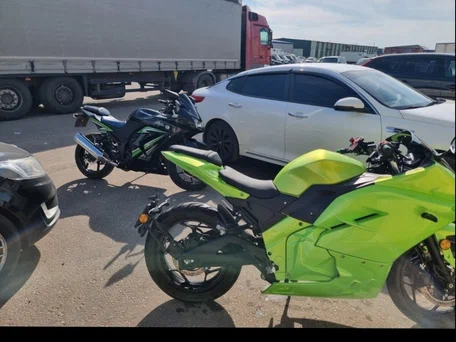 2009 Kawasaki Ninja 250R, чёрный, 220000 рублей, вид 1