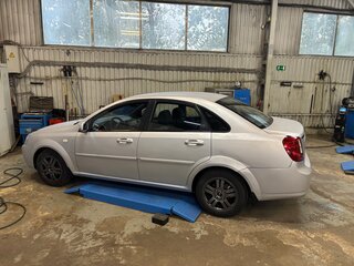 2005 Chevrolet Lacetti I, серебристый, 355000 рублей, вид 5