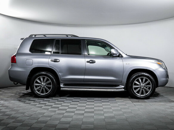 2010 Lexus LX 570 III, серебристый - вид 3