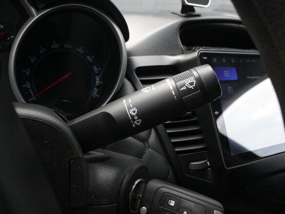 2011 Chevrolet Cruze I, белый, 645000 рублей - вид 9