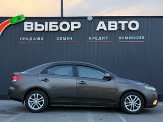 2010 Kia Cerato 6-speed II, коричневый, 749000 рублей, вид 3