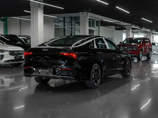 2026 Kia K5 III Рестайлинг, чёрный, 4950000 рублей, вид 5