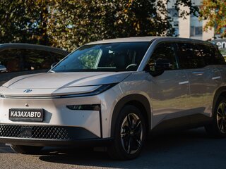 2026 Toyota bZ3X 58.3 kWh, серебристый, 2770000 рублей, вид 1