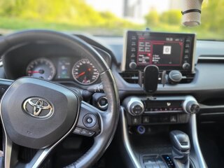 2020 Toyota RAV4 V (XA50), белый, 3000000 рублей, вид 2