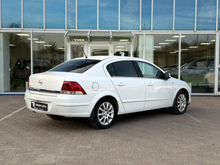 2013 Opel Astra H Рестайлинг, белый, 569000 рублей, вид 3