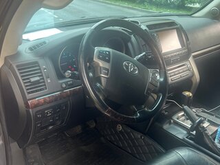 2011 Toyota Land Cruiser 200 Series, серый, 2650000 рублей, вид 5