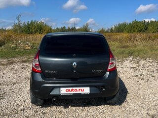 2010 Renault Sandero I, серый, 330000 рублей, вид 4
