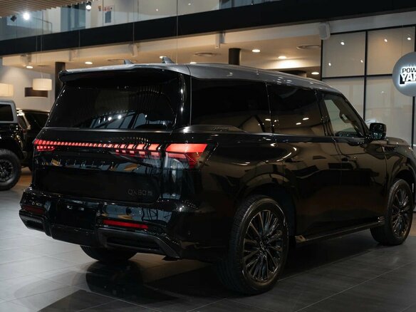 2025 Infiniti QX80 II, чёрный, 17990000 рублей - вид 5