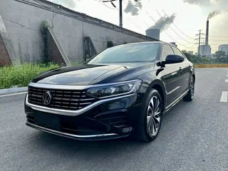2023 Volkswagen Passat B8 Рестайлинг, чёрный, 1900000 рублей, вид 1