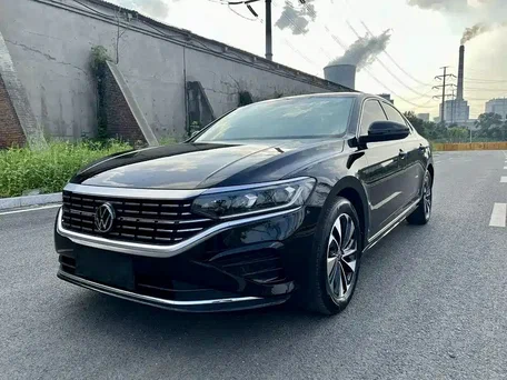 2023 Volkswagen Passat B8 Рестайлинг, чёрный, 1900000 рублей, вид 1