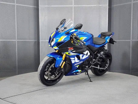 2020 Suzuki GSX-R 1000, синий, 1675000 рублей, вид 4