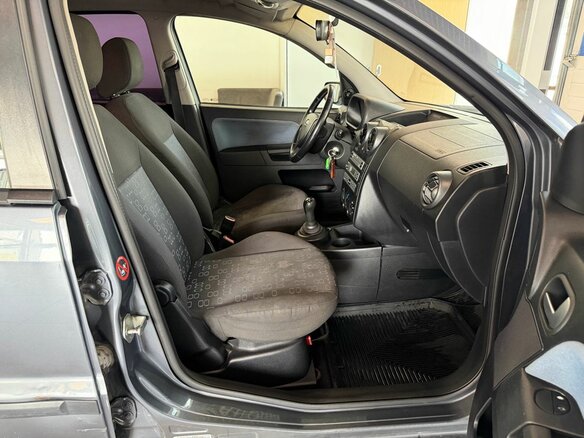 2005 Ford Fusion I Рестайлинг, серый - вид 11