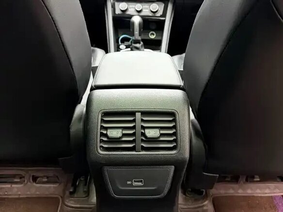 2023 Jetta VS7 I Рестайлинг 1, белый, 1690213 рублей - вид 10