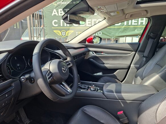 2019 Mazda 3 IV (BP), красный, 2470000 рублей - вид 10
