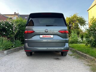 2022 Volkswagen Multivan T7, серый, 3950000 рублей, вид 4