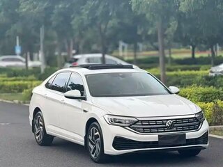 2023 Volkswagen Sagitar III Рестайлинг, белый, 1805000 рублей, вид 3
