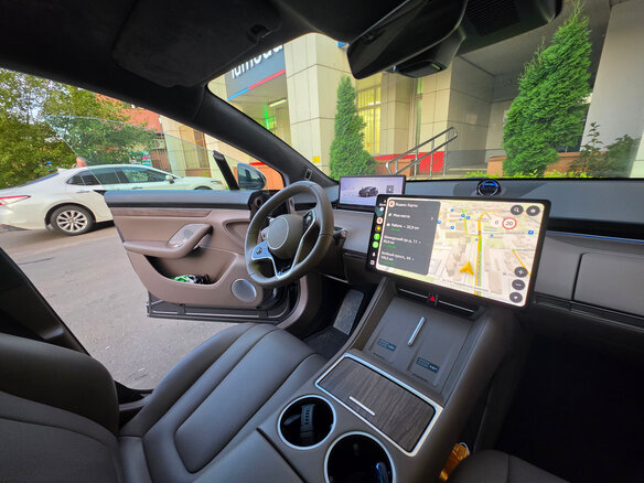 2025 Luxeed R7 I, серый, 8000000 рублей - вид 5