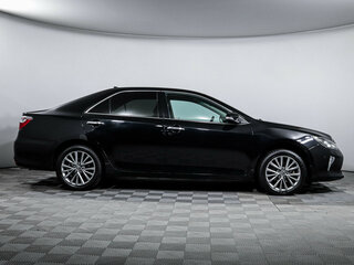 2017 Toyota Camry VII (XV50) Рестайлинг 2, чёрный, 2330000 рублей, вид 4