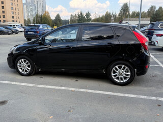 2012 Hyundai Solaris I, чёрный, 660000 рублей, вид 3