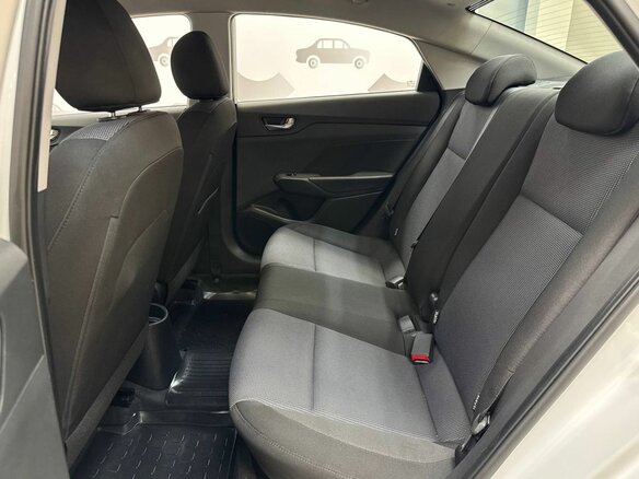 2021 Hyundai Solaris II Рестайлинг, белый, 1560000 рублей - вид 10