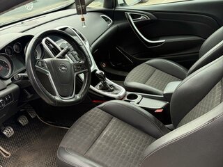 2013 Opel Astra GTC J Рестайлинг, белый, 700000 рублей, вид 4