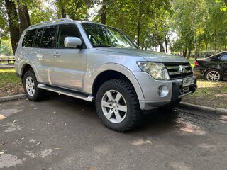 2008 Mitsubishi Pajero IV, серебристый, 1270000 рублей, вид 2