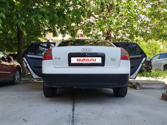 1997 Audi A6 II (C5), белый, 330000 рублей - вид 5