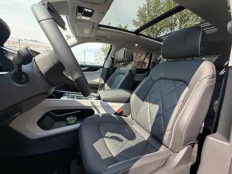 2026 Volkswagen Teramont I Рестайлинг (China Market), чёрный, 5340000 рублей, вид 5