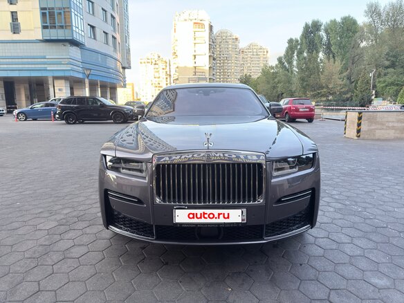 2023 Rolls-Royce Ghost II (Series I), серый, 32000000 рублей - вид 1