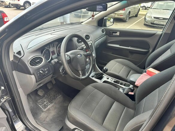 2011 Ford Focus II Рестайлинг, чёрный, 575000 рублей - вид 9