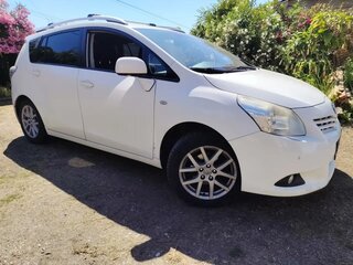 2012 Toyota Verso I, белый, 1010000 рублей, вид 4